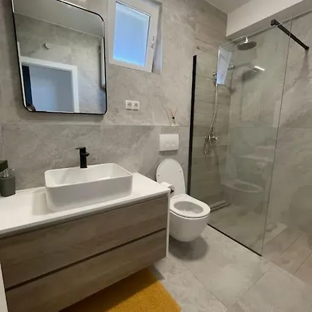 아파트 Luxury Sofia 2 *