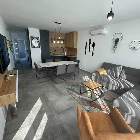 Luxury Sofia 2 Bibinje