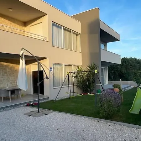 아파트 Luxury Sofia 2 *