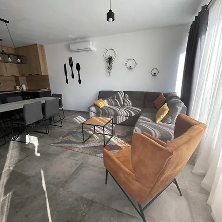 Luxury Sofia 2 아파트 비빈제
