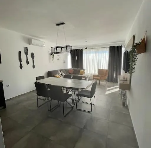 Luxury Sofia 2 Daire *