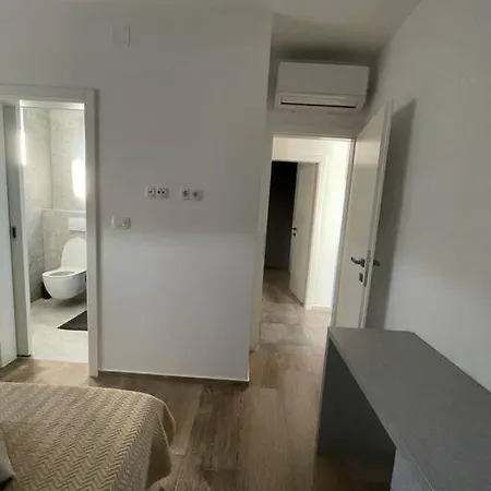 Luxury Sofia 2 *