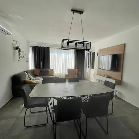 Luxury Sofia 2 * Bibinje